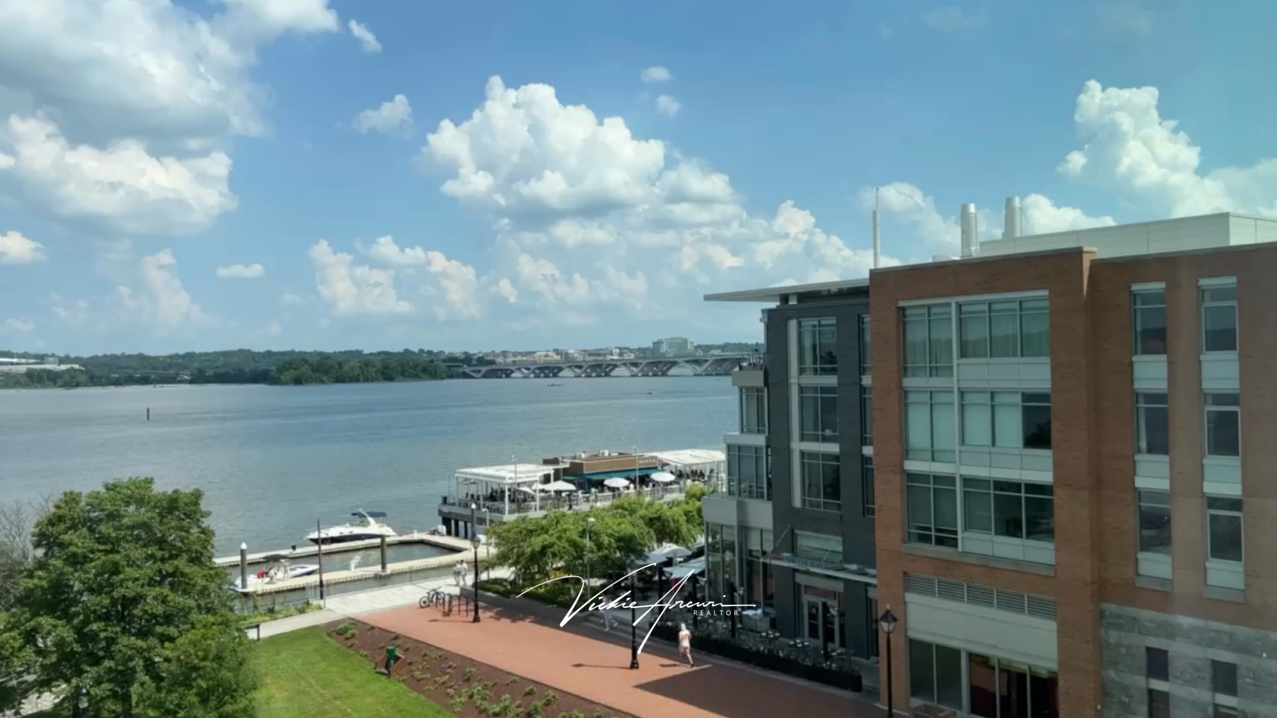 Robinson Landing in Old Town Alexandria